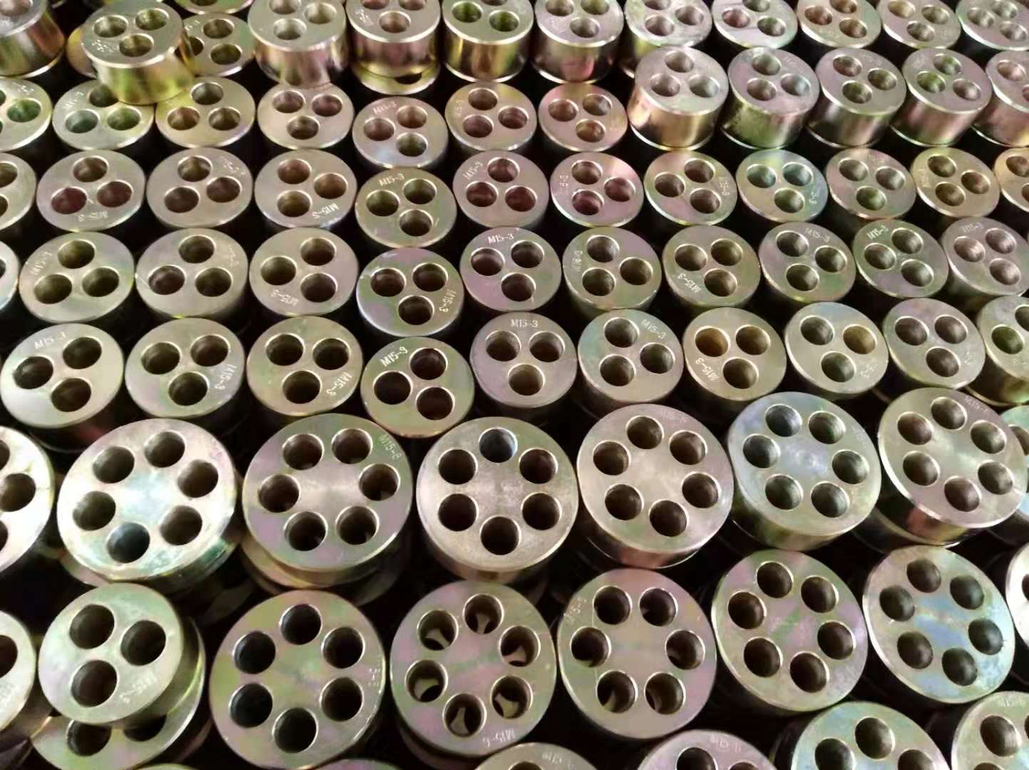 微信圖片_201902281053307.jpg 鋼絞線錨具.jpg